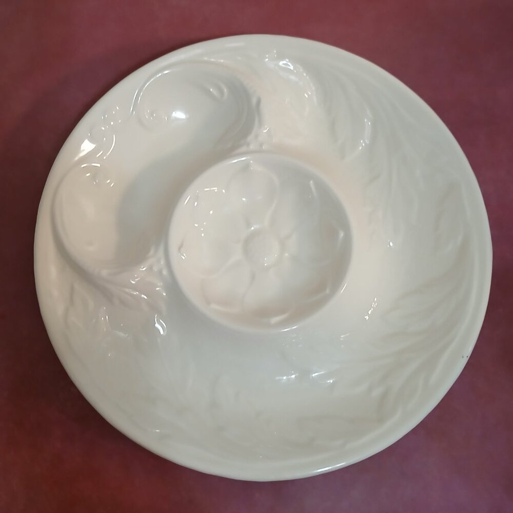 Set of 2 Vintage Embossed Botanical Design Artichoke Plates/Serving Plates - Picture 6 of 9